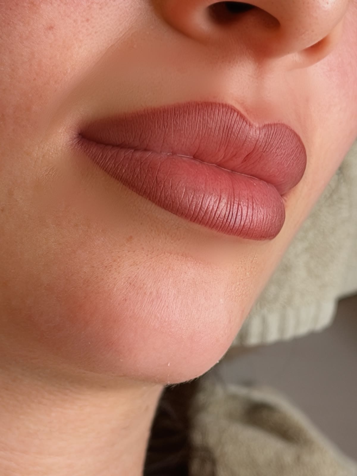 Natürlicher Lip Blush in Rosa