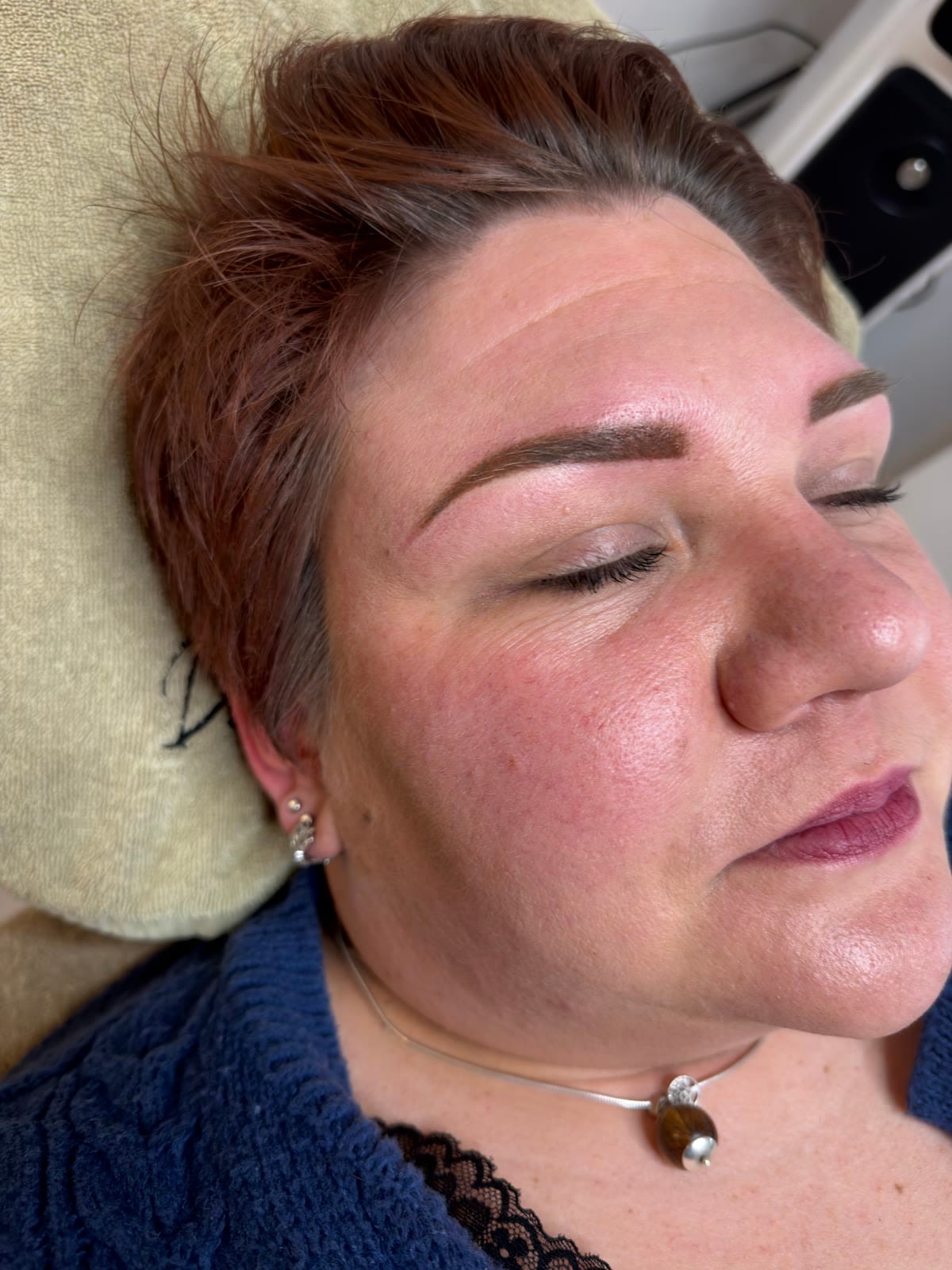 Powderbrows Permanent Make-Up – natürliche Augenbrauen in Michelfeld
