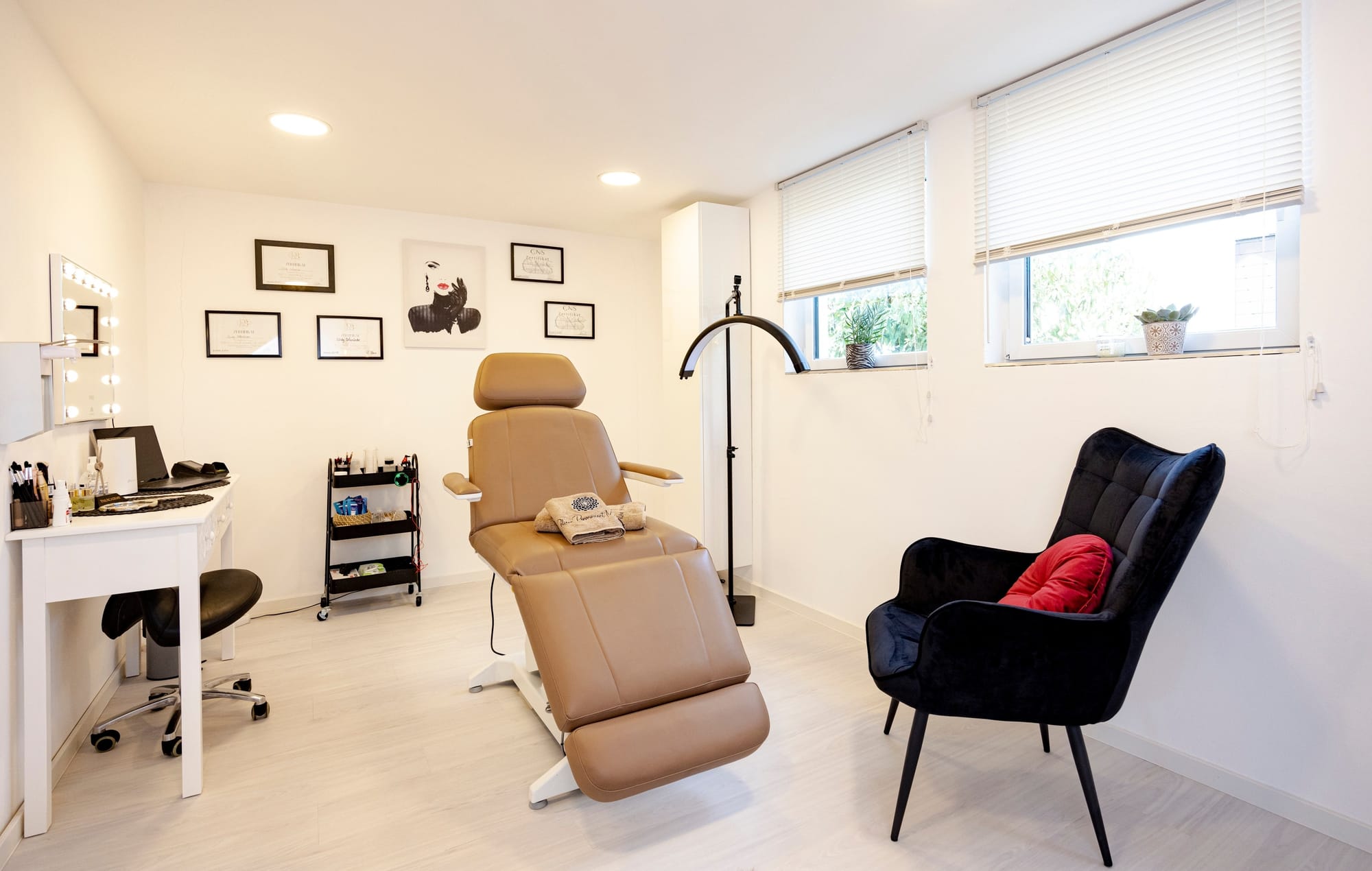 Deluxe PMU & Beauty – Termin buchen