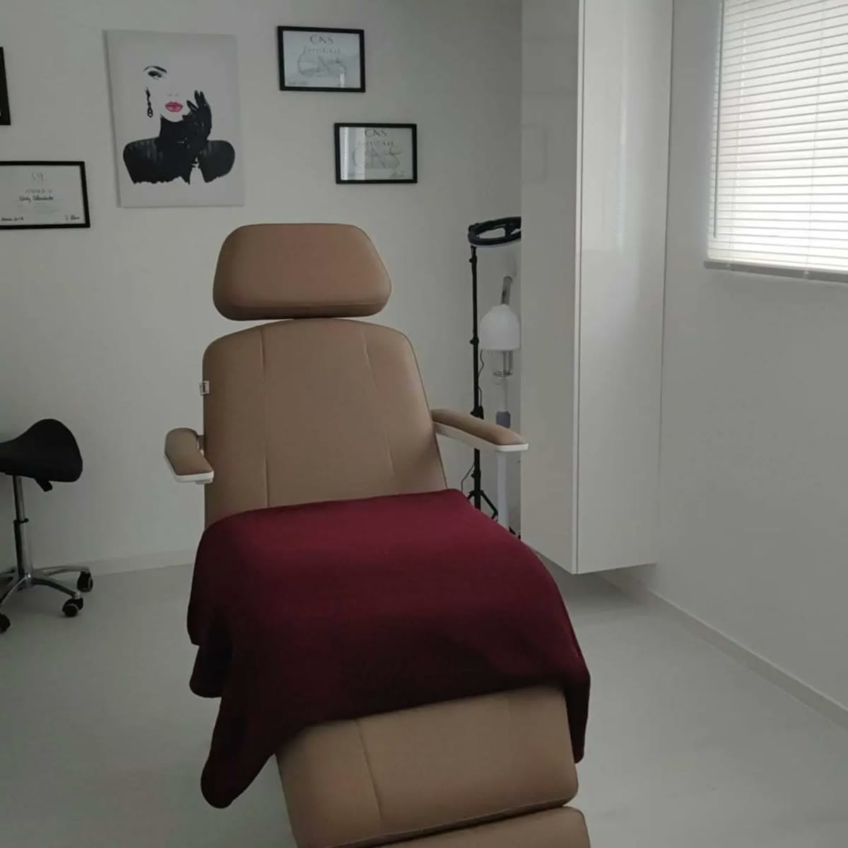 Deluxe PMU & Beauty – Behandlungsraum in Michelfeld